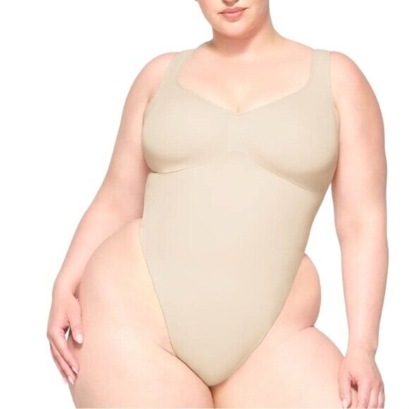 SKIMS Sculpting Thong Bodysuit Clay Beige S (US 4-6) NWOT MSRP $70 - Picture 5 of 7